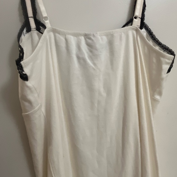 Cute White Lace Dress! - Picture 6 of 6